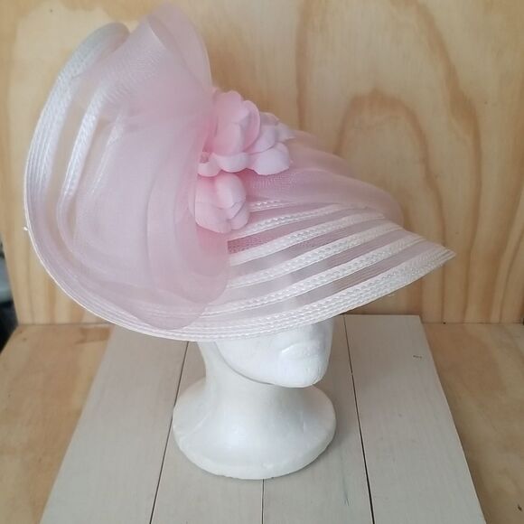 Elegant Pink/White Statement Hat - Picture 2 of 7